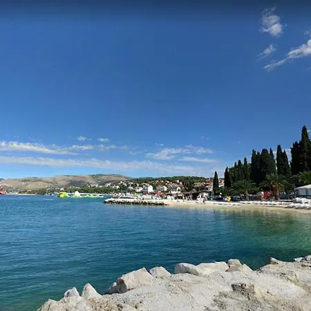 Apartmani Suker טרוגיר