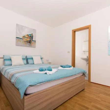 Apartmani Suker דירה